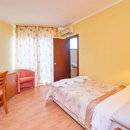 Maison d'hôtes Aquamarina 3*